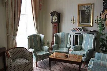 Отель Parkhotel 4*